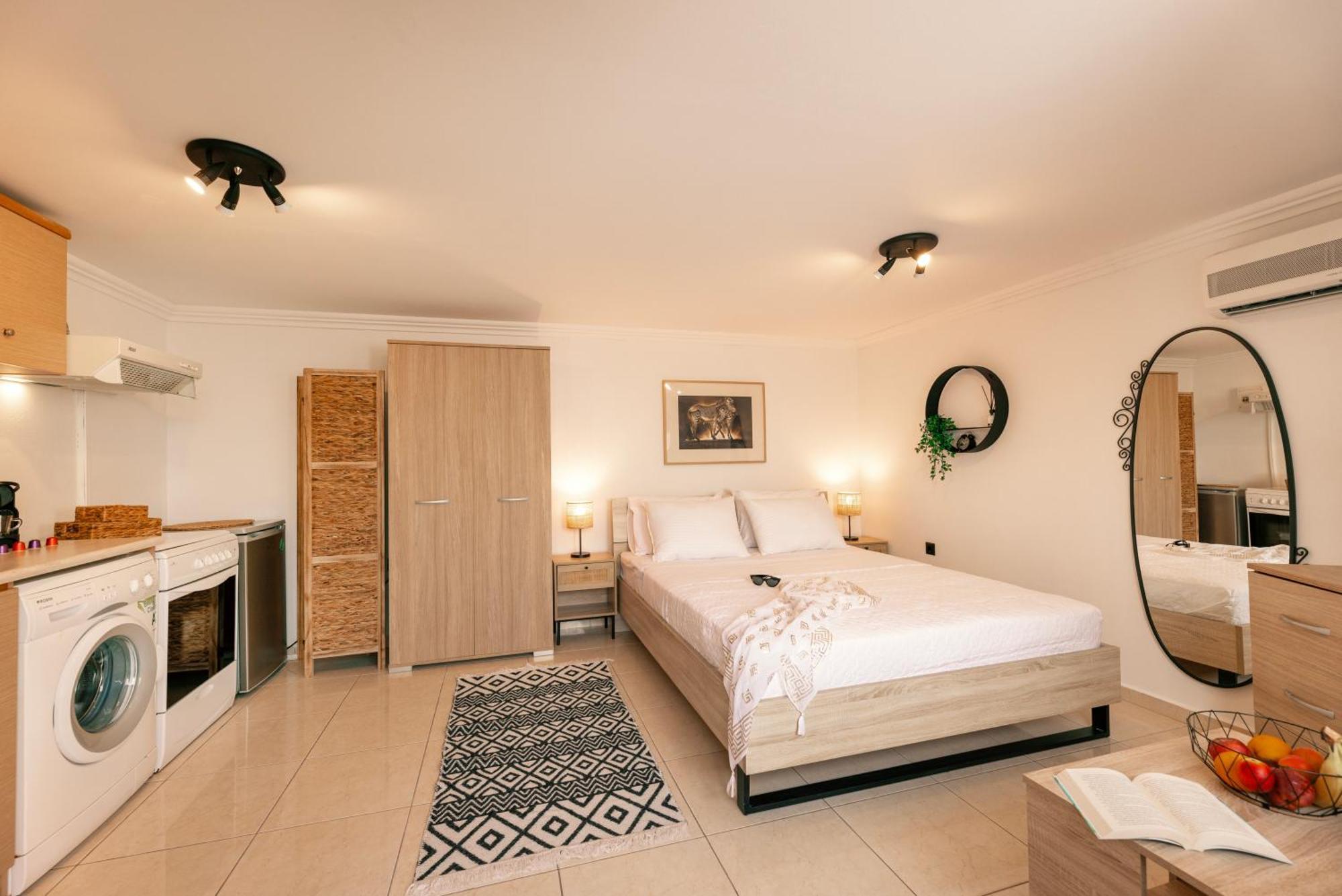 Pantheon Apartment ネオス・マルマラス エクステリア 写真